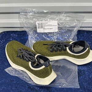 allbirds Women's Tree Dasher 2 Olive Green and Gray Sneakers